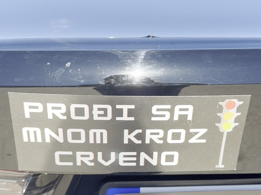 Magnetna tabla: Prođi sa mnom kroz crveno