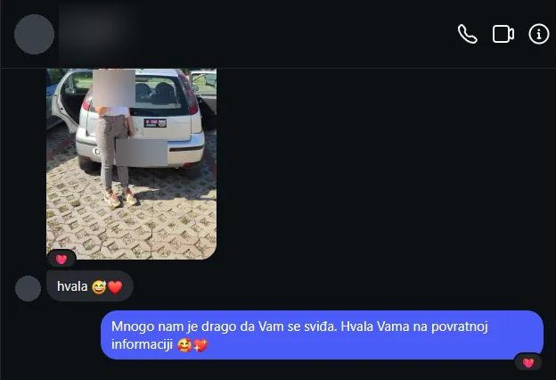 Poruka kupca na Instagramu: Hvala! Fotografija auta sa tablom